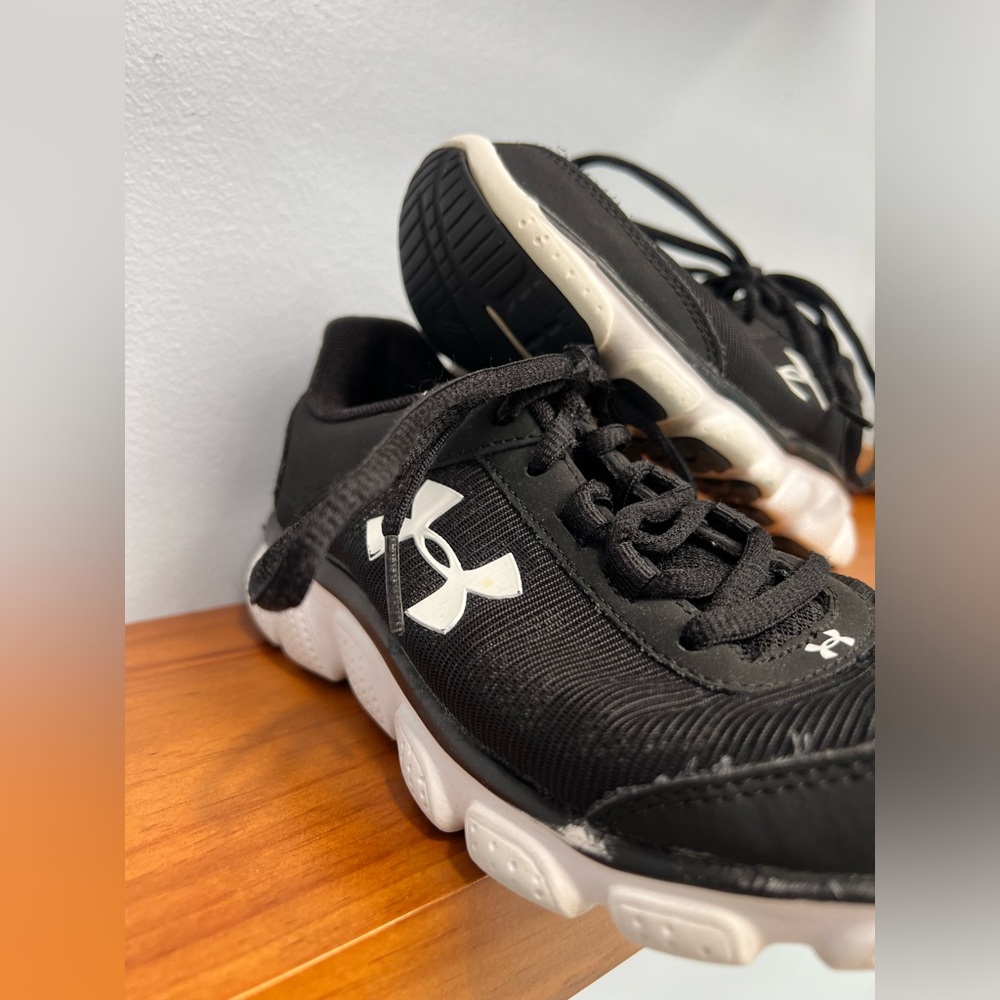 Under Armour Charged Assert Athletic Sneakers Wom… - image 4